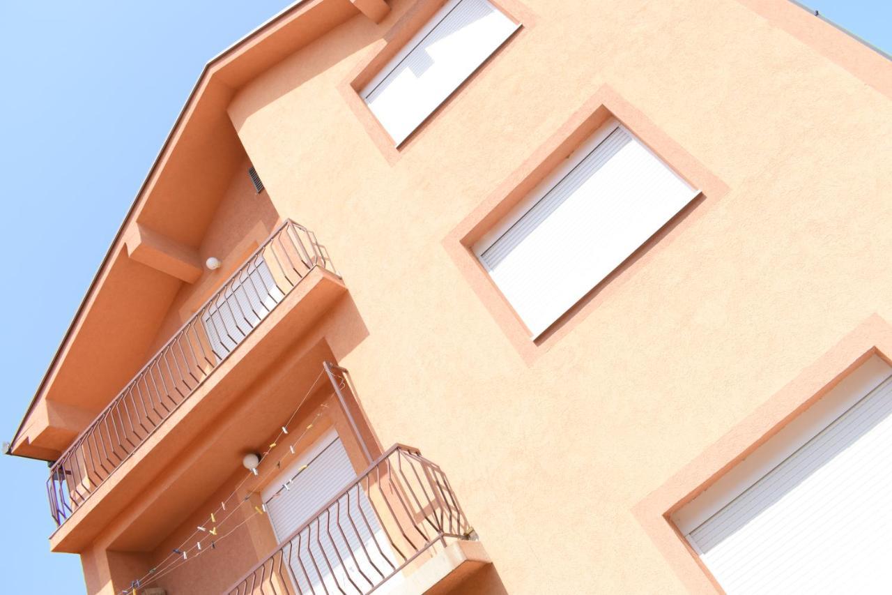 וראנג'ה Apartments Holiday מראה חיצוני תמונה