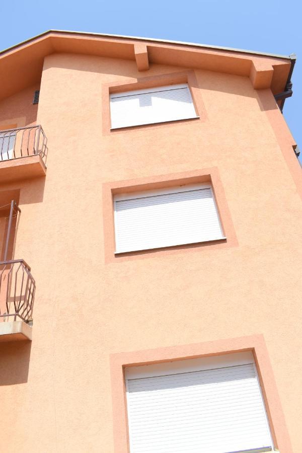 וראנג'ה Apartments Holiday מראה חיצוני תמונה