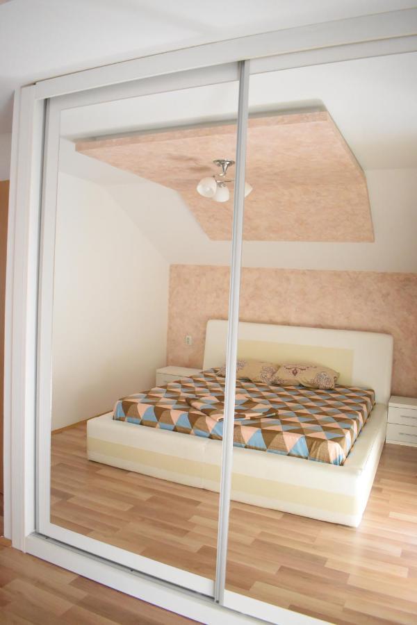 וראנג'ה Apartments Holiday מראה חיצוני תמונה