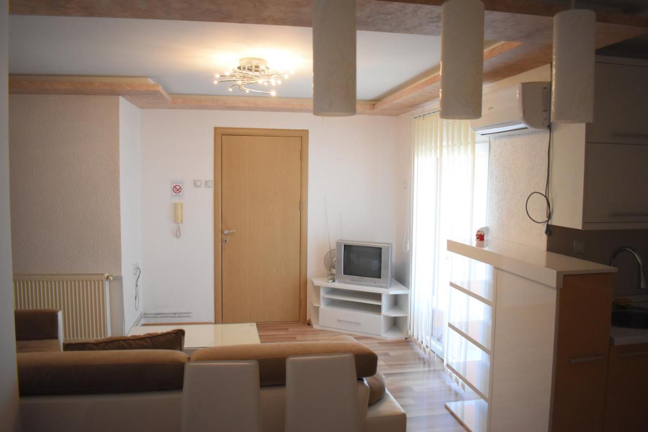 וראנג'ה Apartments Holiday מראה חיצוני תמונה
